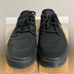 ✨SOLD✨
Nike Zoom Stefan Janoski (Black/Anthracite)